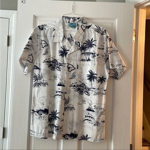 Hawaiian size large men’s beautiful top never worn